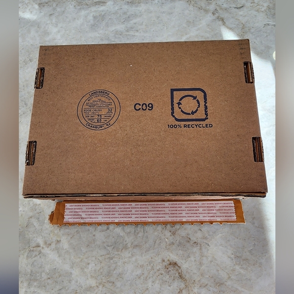 Louis Vuitton shipping box - Picture 4 of 4